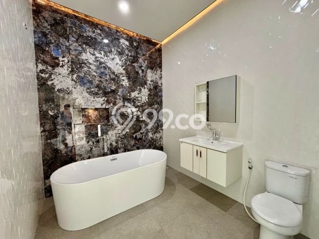 Hunian Mewah LB 330m2 Siap Huni Desain Elegan di BSD Kencana Loka, Tangerang Hunian Mewah LB 330m2 Siap Huni Desain Elegan di BSD Kencana Loka, Tangerang