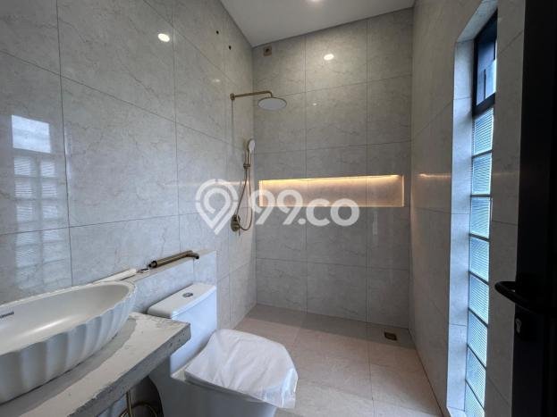 Rumah Luxury Modern Siap Huni di BSD Nusaloka Tangerang Rumah Luxury Modern Siap Huni di BSD Nusaloka Tangerang