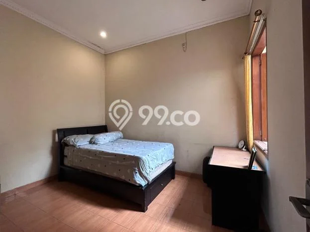 Jual Rumah Bagus Siap Huni LB 316m2 di Pasar Rebo, Jakarta Timur Jual Rumah Bagus Siap Huni LB 316m2 di Pasar Rebo, Jakarta Timur