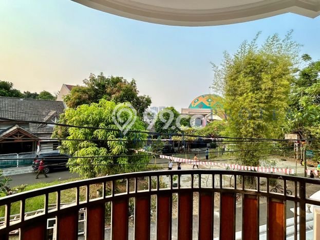 Hunian Mewah Dijual LT 164m2 di BSD, Tangerang Selatan Hunian Mewah Dijual LT 164m2 di BSD, Tangerang Selatan