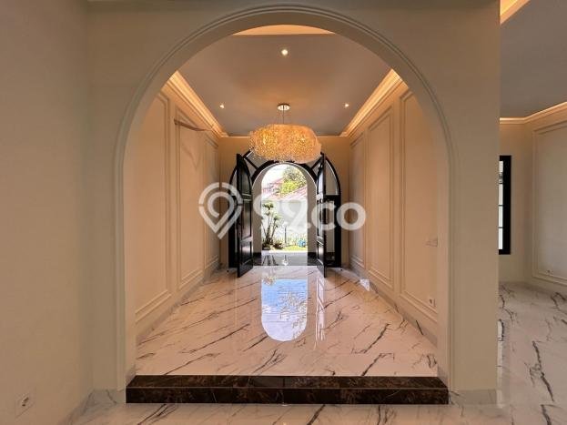 Hunian Eksklusif Dijual LT 180m2 di BSD, Tangerang Selatan Hunian Eksklusif Dijual LT 180m2 di BSD, Tangerang Selatan