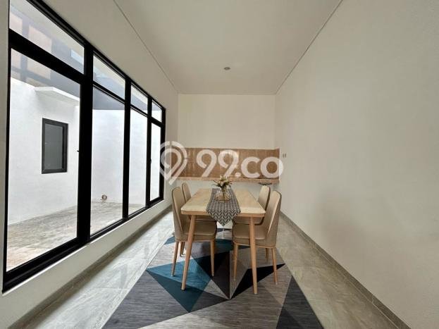 Rumah Luas Asri 4 KT Siap Pakai di BSD Nusaloka Tangerang Rumah Luas Asri 4 KT Siap Pakai di BSD Nusaloka Tangerang