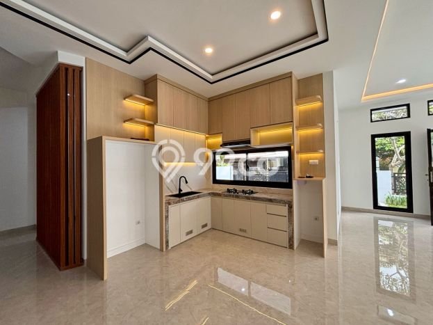 Hunian Mewah LB 330m2 Siap Huni Desain Elegan di BSD Kencana Loka, Tangerang Hunian Mewah LB 330m2 Siap Huni Desain Elegan di BSD Kencana Loka, Tangerang
