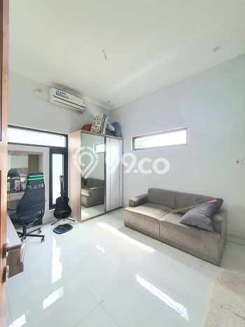 Rumah Minimalis 3 KT di Bintaro Tangerang Selatan Semi Furnished Rumah Minimalis 3 KT di Bintaro Tangerang Selatan Semi Furnished
