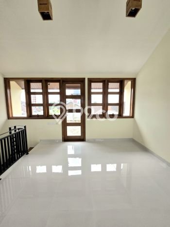 For Sale Rumah 3 Kamar Lokasi Strategis Nyaman dan Strategis di Ciputat For Sale Rumah 3 Kamar Lokasi Strategis Nyaman dan Strategis di Ciputat