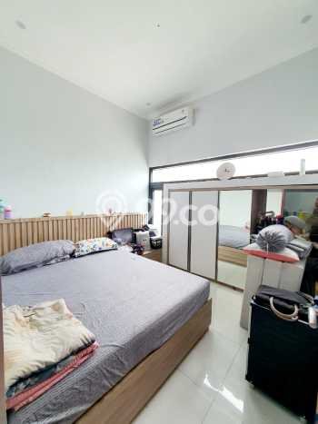 Rumah Minimalis 3 KT di Bintaro Tangerang Selatan Semi Furnished Rumah Minimalis 3 KT di Bintaro Tangerang Selatan Semi Furnished