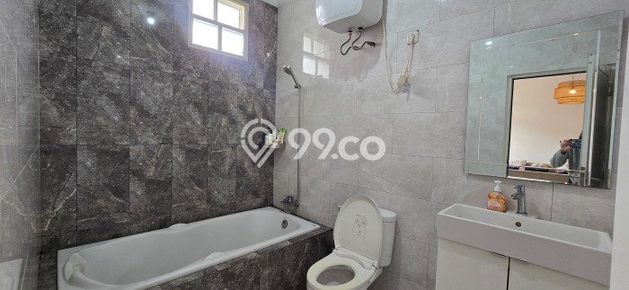 Rumah Minimalis 4 Kamar LT 154m2 di Kota Wisata Rumah Minimalis 4 Kamar LT 154m2 di Kota Wisata