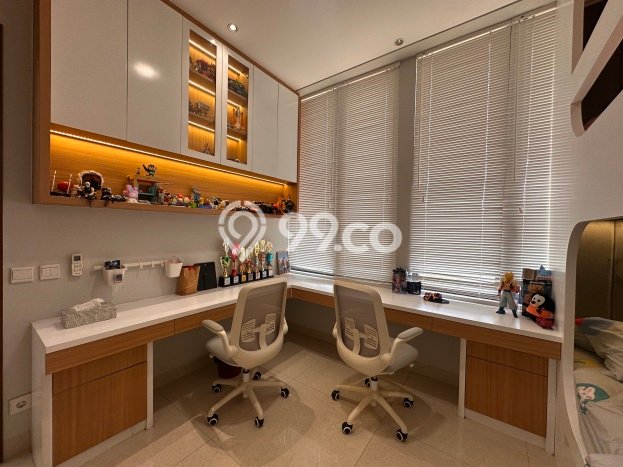 Hunian Elit LB 297m2 Siap Huni Desain Elegan di Kota Wisata, Bogor Hunian Elit LB 297m2 Siap Huni Desain Elegan di Kota Wisata, Bogor