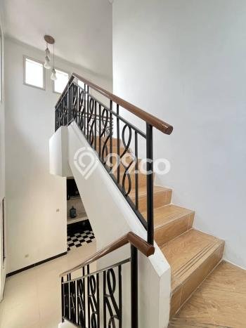 Rumah Modern 3 KT LT 119m2 di Kota Wisata Rumah Modern 3 KT LT 119m2 di Kota Wisata