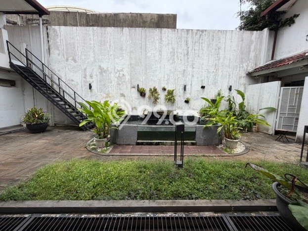 Kantor Dijual Lokasi Stratagis di Kebayoran Baru Jakarta Selatan Cocok untuk Investasi Kantor Dijual Lokasi Stratagis di Kebayoran Baru Jakarta Selatan Cocok untuk Investasi