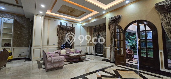 Rumah Mewah LB 400m2 Siap Pakai Desain Elegan di Cibubur, Jakarta Timur Rumah Mewah LB 400m2 Siap Pakai Desain Elegan di Cibubur, Jakarta Timur
