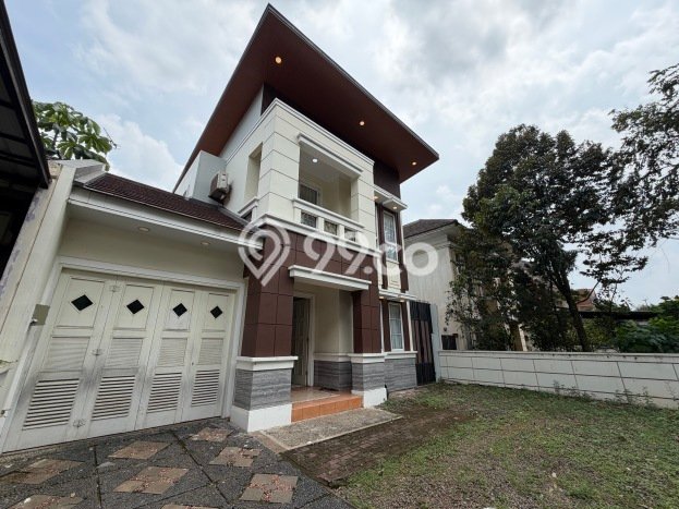 Hunian Mewah LB 171m2 Siap Pakai Desain Elegan di Kota Wisata, Bogor Hunian Mewah LB 171m2 Siap Pakai Desain Elegan di Kota Wisata, Bogor