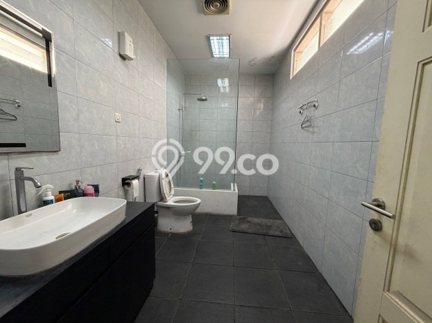 Kantor Dijual Lokasi Stratagis di Kebayoran Baru Jakarta Selatan Cocok untuk Investasi Kantor Dijual Lokasi Stratagis di Kebayoran Baru Jakarta Selatan Cocok untuk Investasi