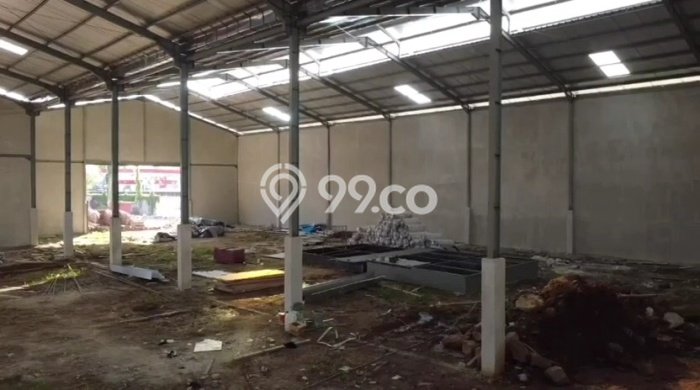 Gudang Disewa di Tangerang dengan LB 2500m2 Area Komersial Ramai Gudang Disewa di Tangerang dengan LB 2500m2 Area Komersial Ramai