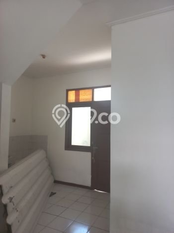 Disewakan! Rumah 3 Kamar Tidur &
2 Kamar Mandi di Duri Kosambi, Jakarta Barat Disewakan! Rumah 3 Kamar Tidur &
2 Kamar Mandi di Duri Kosambi, Jakarta Barat