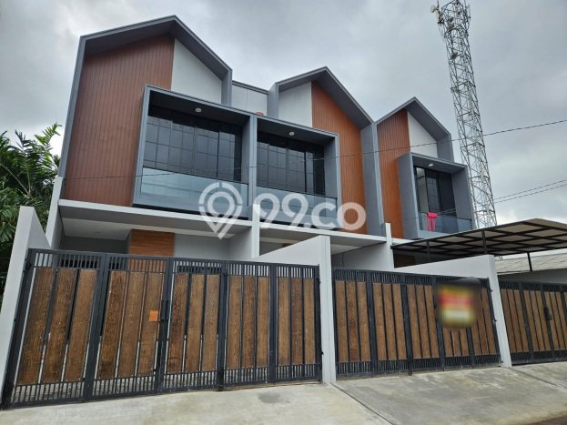 Dijual Hunian Rumah Terawat 5 Kamar di Meruya, Jakarta Barat Dijual Hunian Rumah Terawat 5 Kamar di Meruya, Jakarta Barat