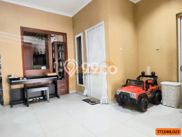 Ready to Use! Luxury House LT 200m2 Desain Elegan di Cibubur Ready to Use! Luxury House LT 200m2 Desain Elegan di Cibubur
