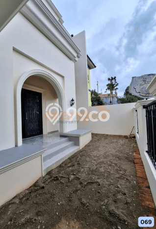 Jual Rumah Luas Elegan Dengan View Eksklusif di Kota Wisata, Jakarta Timur Jual Rumah Luas Elegan Dengan View Eksklusif di Kota Wisata, Jakarta Timur