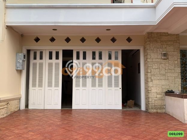 Dijual Hunian Mewah dengan Fasilitas Sekitar Lengkap di Cipayung, Jakarta Timur Dijual Hunian Mewah dengan Fasilitas Sekitar Lengkap di Cipayung, Jakarta Timur