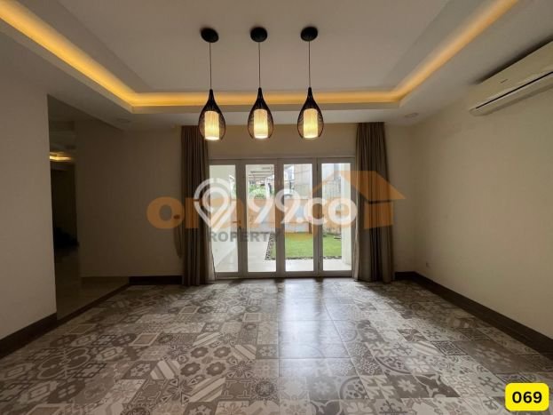 Rumah Elit Modern Siap Huni di Cibubur Jakarta Timur Rumah Elit Modern Siap Huni di Cibubur Jakarta Timur