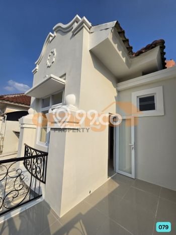 Jual Rumah Modern 4 KT di Cibubur, Jakarta Timur Jual Rumah Modern 4 KT di Cibubur, Jakarta Timur