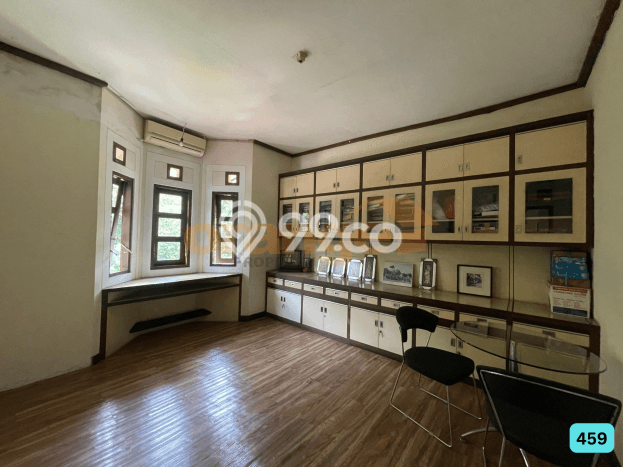 Rumah Strategis dengan Luas Tanah 300m2m² di Lokasi Cibubur, Jakarta Timur Rumah Strategis dengan Luas Tanah 300m2m² di Lokasi Cibubur, Jakarta Timur