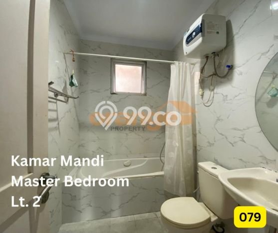 Kesempatan Langka Memiliki Rumah LT 180m² / LB 252m² di Pusat Kota Kota Wisata, Jakarta Timur Kesempatan Langka Memiliki Rumah LT 180m² / LB 252m² di Pusat Kota Kota Wisata, Jakarta Timur