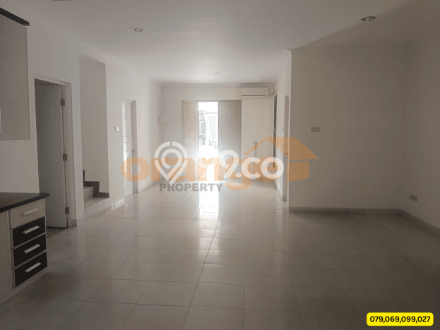 Dijual Rumah Mewah Elegan Dengan View Eksklusif di Cibubur, Jakarta Timur Dijual Rumah Mewah Elegan Dengan View Eksklusif di Cibubur, Jakarta Timur