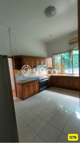 Rumah Elit LB 450m2 Siap Pakai Desain Elegan di Kemang, Jakarta Selatan Rumah Elit LB 450m2 Siap Pakai Desain Elegan di Kemang, Jakarta Selatan