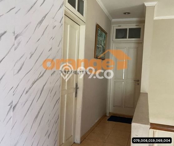 For Sale! Premium House LT 240m2 Desain Elegan di Kota Wisata For Sale! Premium House LT 240m2 Desain Elegan di Kota Wisata