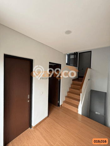 Dijual Hunian Rumah Terawat 3 KT di Kota Wisata, Jakarta Timur Dijual Hunian Rumah Terawat 3 KT di Kota Wisata, Jakarta Timur