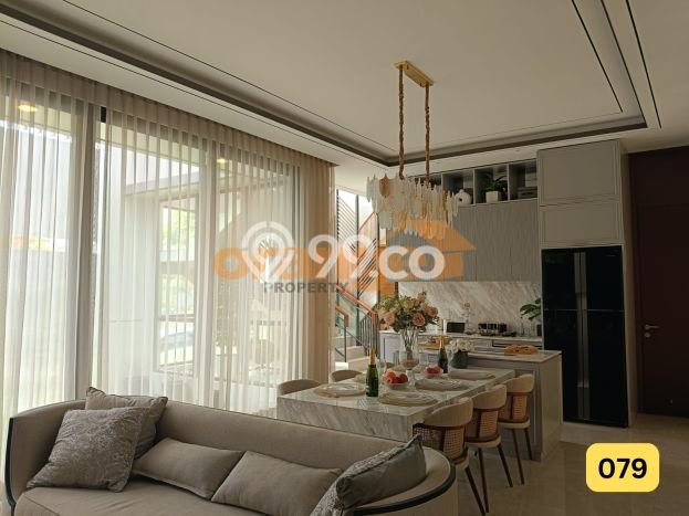 HOT PROPERTY! Rumah Premium area Kota Wisata, LT 240m2m² LB 333m2m² HOT PROPERTY! Rumah Premium area Kota Wisata, LT 240m2m² LB 333m2m²