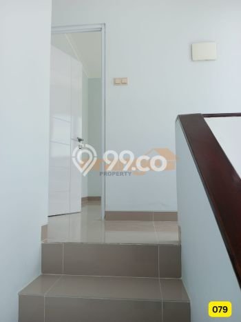 Jual Rumah Eksklusif 3 KT di Kota Wisata, Jakarta Timur Jual Rumah Eksklusif 3 KT di Kota Wisata, Jakarta Timur