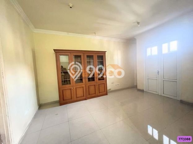 Dijual Rumah Eksklusif 3 KT di Raffles Hills, Jakarta Timur Dijual Rumah Eksklusif 3 KT di Raffles Hills, Jakarta Timur