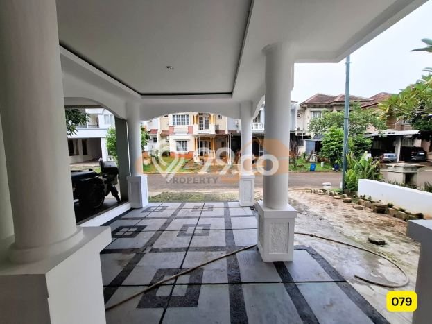 Rumah Berkelas LT 136m2m² / LB 160m2m² di Kompleks Cluster Kota Wisata, Jakarta Timur Rumah Berkelas LT 136m2m² / LB 160m2m² di Kompleks Cluster Kota Wisata, Jakarta Timur