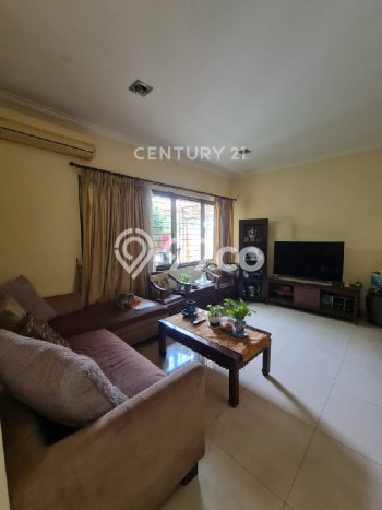 For Sale! Luxury House LT 288m2 Desain Modern di Pulomas For Sale! Luxury House LT 288m2 Desain Modern di Pulomas