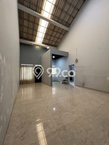 Rumah Luxury Modern Tanpa Renovasi di Pulomas Jakarta Timur Rumah Luxury Modern Tanpa Renovasi di Pulomas Jakarta Timur