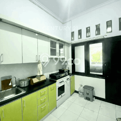 Disewakan! Rumah 5 Kamar Tidur &
3 Kamar Mandi di Pondok Kelapa, Jakarta Timur Disewakan! Rumah 5 Kamar Tidur &
3 Kamar Mandi di Pondok Kelapa, Jakarta Timur