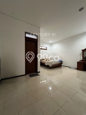 Lokasi strategis! Rumah siap pakai dikontrakkan di Cempaka Putih LB 300m2 Lokasi strategis! Rumah siap pakai dikontrakkan di Cempaka Putih LB 300m2