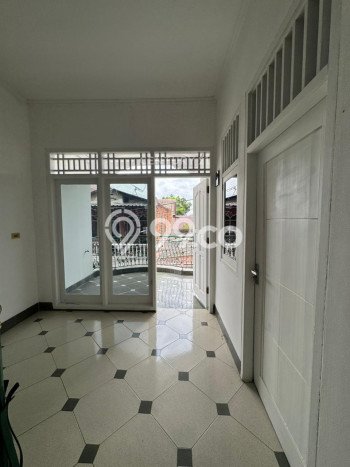 Lokasi Strategis! Dijual Ruko Bisnis di Duren Sawit, Jakarta Timur Kondisi Bagus Lokasi Strategis! Dijual Ruko Bisnis di Duren Sawit, Jakarta Timur Kondisi Bagus