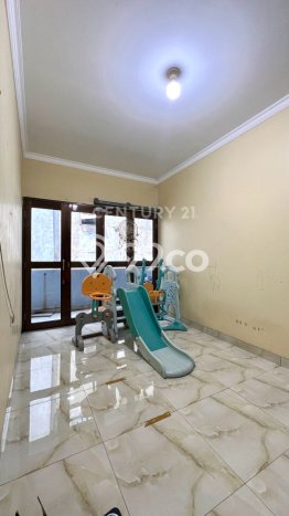 Sewa Rumah Harga Terjangkau di Kayu Putih Jakarta Timur Punya 5 Kamar Tidur Sewa Rumah Harga Terjangkau di Kayu Putih Jakarta Timur Punya 5 Kamar Tidur
