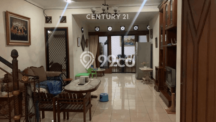 Rumah Luxury Modern Tanpa Renovasi di Pondok Kelapa Jakarta Timur Rumah Luxury Modern Tanpa Renovasi di Pondok Kelapa Jakarta Timur
