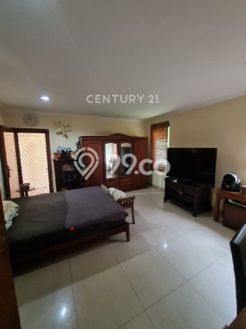For Sale! Luxury House LT 288m2 Desain Modern di Pulomas For Sale! Luxury House LT 288m2 Desain Modern di Pulomas
