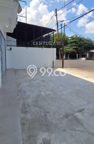 Ruko Dijual di Prime Area Jakarta Timur Luas 162m2 Ruko Dijual di Prime Area Jakarta Timur Luas 162m2
