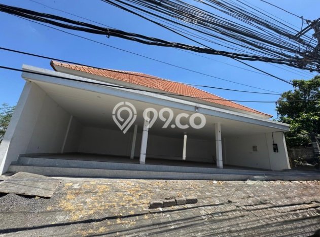 Disewakan Ruko di Kawasan Ramai Canggu Luas 135m2 Disewakan Ruko di Kawasan Ramai Canggu Luas 135m2