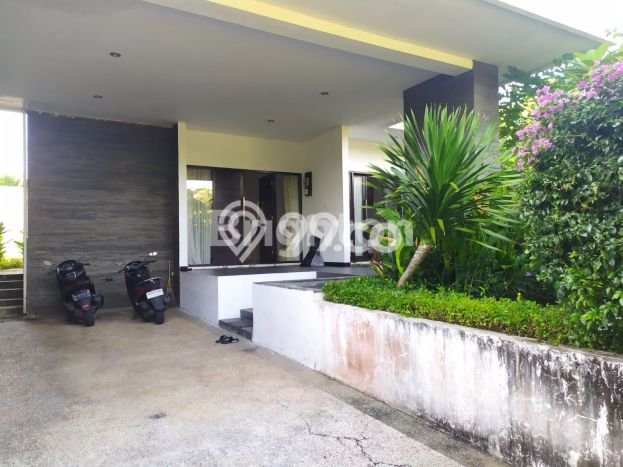 For Rent Vila di , Luas 600m2m², Lokasi Premium For Rent Vila di , Luas 600m2m², Lokasi Premium