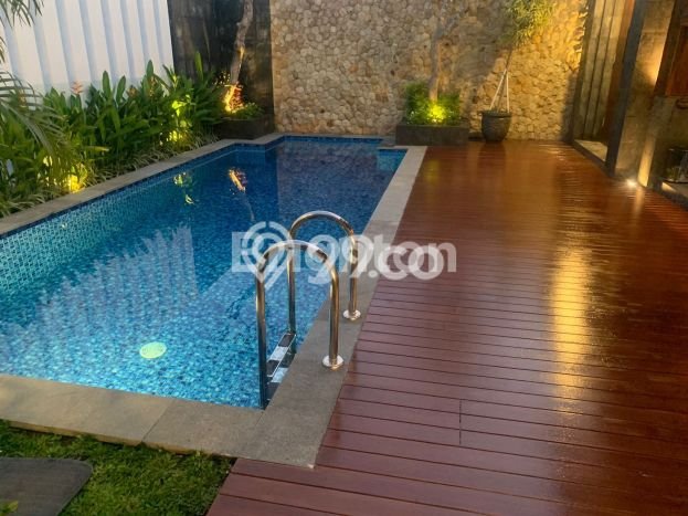 PELUANG INVESTASI! Vila Kawasan Kediri, Area 220m2m², ROI Tinggi PELUANG INVESTASI! Vila Kawasan Kediri, Area 220m2m², ROI Tinggi