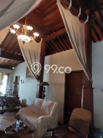 Lokasi terbaik! Rumah siap huni dikontrakkan di Kerobokan LB 160m2 Lokasi terbaik! Rumah siap huni dikontrakkan di Kerobokan LB 160m2