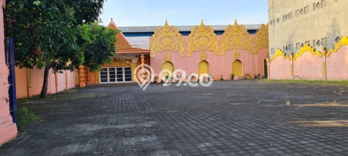 Unit Ruko Dijual di Badung LT 4935m2 & LB 3500m2 Unit Ruko Dijual di Badung LT 4935m2 & LB 3500m2