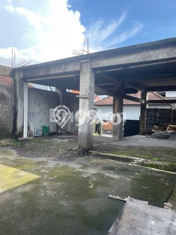 Unit Komersial Dijual di Kuta Badung Luas Bangunan 200m2 Unit Komersial Dijual di Kuta Badung Luas Bangunan 200m2